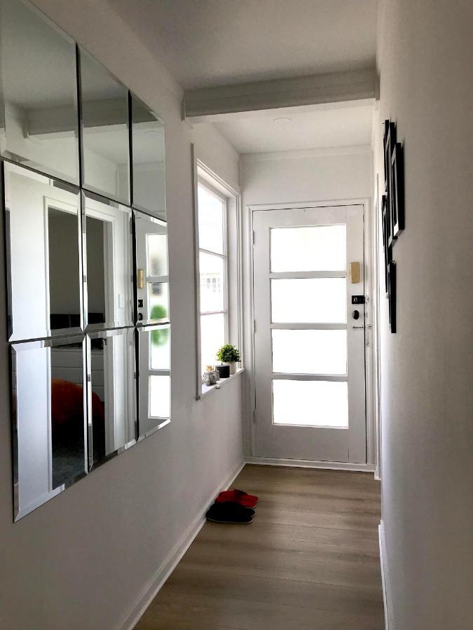 Bright & Comfy Stay In Newly Renovated Home With Parking Auckland Bagian luar foto