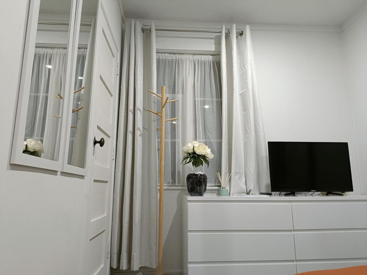 Bright & Comfy Stay In Newly Renovated Home With Parking Auckland Bagian luar foto